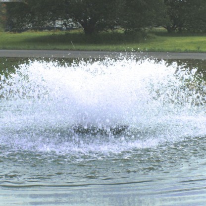 Syresättare och fontäner för dammar i trädgård (3 hp, 3 fas) stub